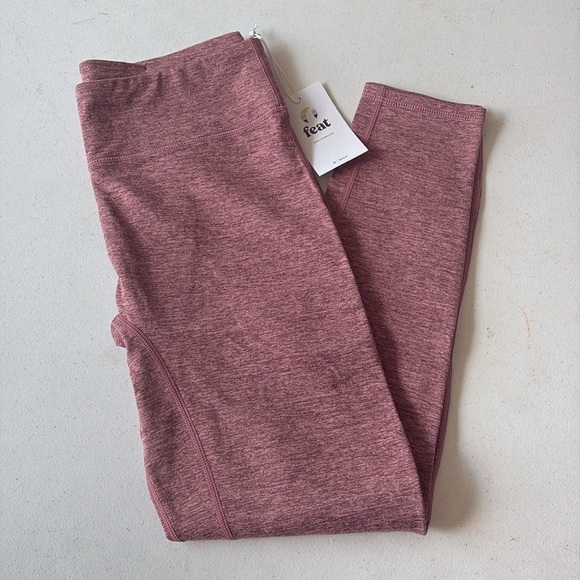 FEAT Solace Gogi Berry Leggings  Medium NWT - Picture 5 of 7